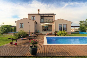 Villa NaNa - modern Villa with a pool surrounded by nature, Istria-Pula